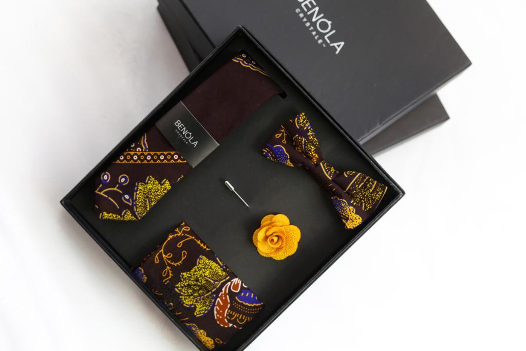 Benóla Crystale Tie Set